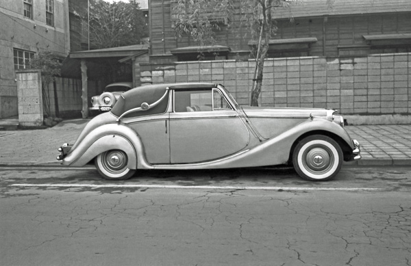 (04-1c)(060-26) 1948-51 Jaguar MkⅤ 2.5Litre Drophead Coupe.jpg