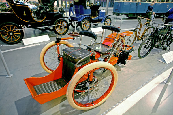 (04-2a)08-01-16_3550 1896 Leon Bollee Trycycle.JPG