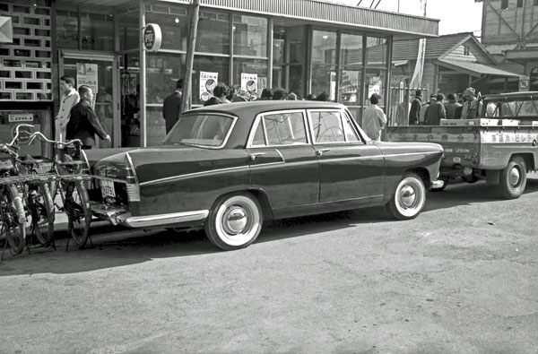 (04-2b)(068-04) 1961 Austin A55 Cambridge MkⅡ4dr Saloon.jpg