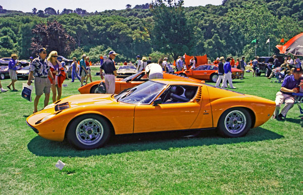 (04-3b)(98-17-16) 1969 Lamborghini Miura P400S by Bertone.jpg