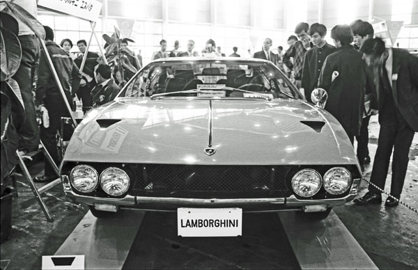 (05-1a)(217-11) 1969 Lamborghini Espada.jpg