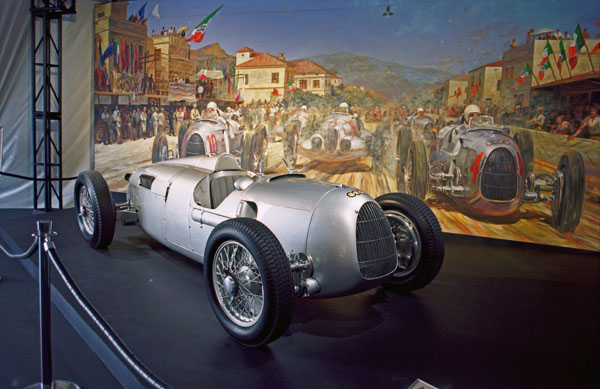 (05-1a)(99-10-01) 1936 Auto Union TypeC GP.jpg