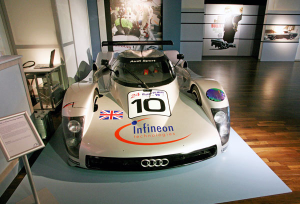 (05-1a)08-01-13_0391 1999 Audi R8 LeMans Plototype(LMP900).jpg