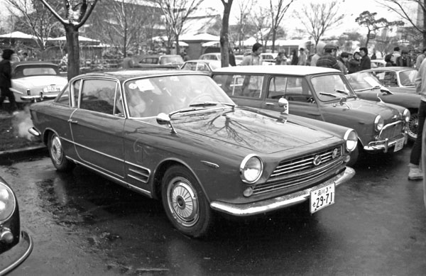 (05-1a)302-34 1966 FIAT 2300S Coupe.jpg