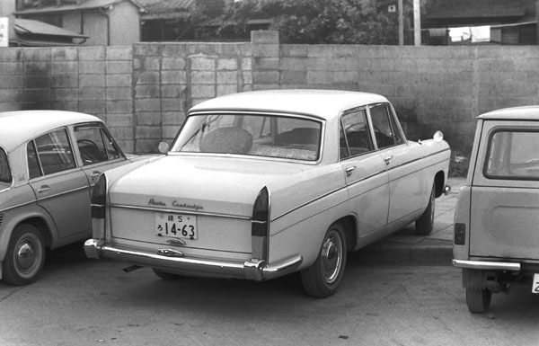 (05-1b)(154-19) 1961 Austin A60 Cambridge 4dr Saloon.jpg