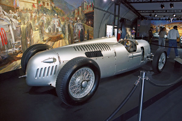 (05-1b)(99-10-02) 1936 Auto Union TypeC GP.jpg