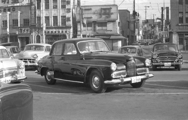 (05-2a)(042-13) 1952-57 Humber Super Snipe Saloon(東京駅八重洲口).jpg