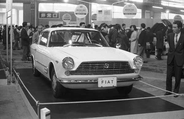 (05-2a)(129-20) 1966 FIAT 2300S Coupe.jpg