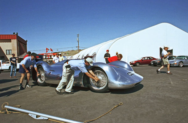 (05-2a)(99-04-29) 1937 Auto Union TypeC Streamliner.jpg