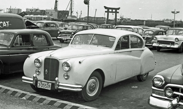 (05-2b)(034-06) 1950-54 Jaguar MkⅦ Saloon.jpg