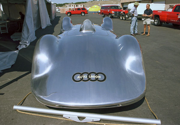 (05-2c)(99-04-22) 1937 Auto union TypeC Streamliner.jpg