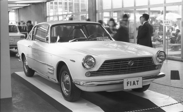 (05-3a)(176-27) 1967 FIAT 2300S Coupe.jpg