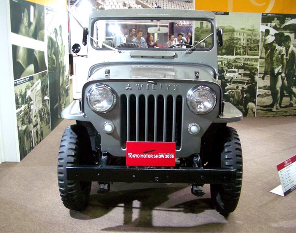 (05-3b)05-10-26-_090 1961 Mitsubishi Jeep.JPG