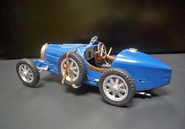 (05-7a)  Bngatti 35B Modelcar(Airfix).JPG