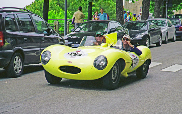 (05-7a)01-29-12 1955 Jaguar D-Type.jpg