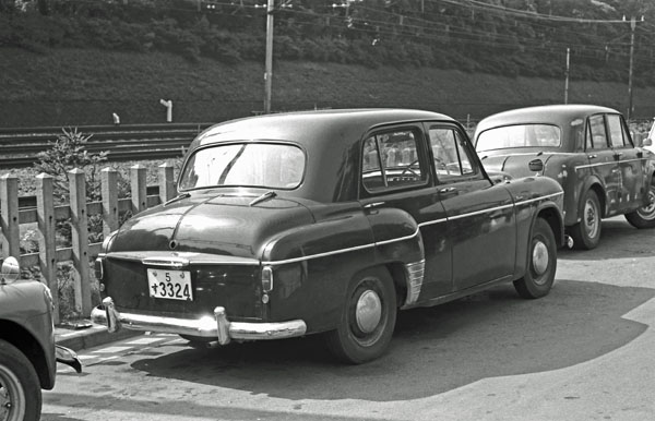 (05-8c)(162-05) 1956 Hillman Minx MkⅧA 4dr Saloon.jpg