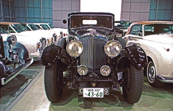 (06-1a)(02-26-24) 1931 Bentley 8-Litre Saloon by Thrupp & Maberly(#YM5035).jpg