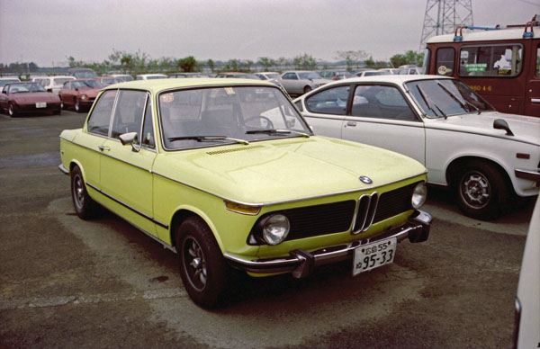(06-1a)(82-05-36E) 1968-75 BMW 2002.jpg