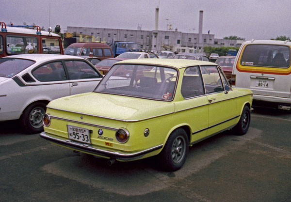 (06-1b)(82-06-01) 1968-75 BMW 2002.jpg