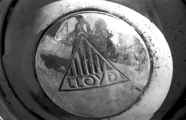 (06-2a)(055-01) 1953 Lloyd LP400 Limousine.jpg