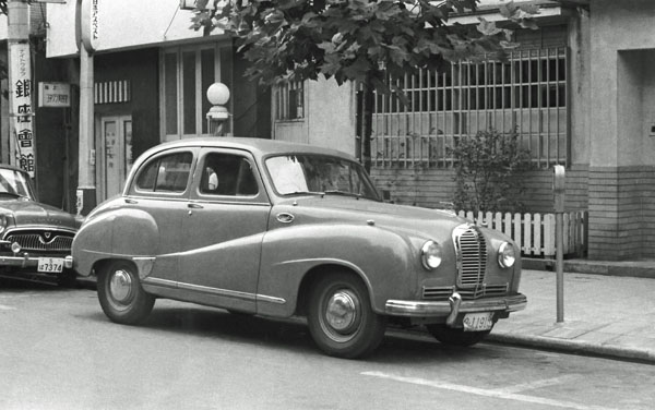 (07-1a)(039-26) 1950-54 Austin A70 Hereford Saloon.jpg