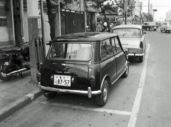 (07-3b)(117-26) 1960-61 Austin Seven 850.jpg