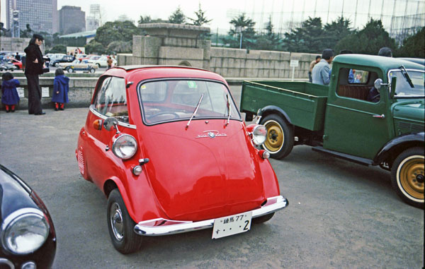 (07-4a)(81-05-14) 1961 BMW Isetta 300.jpg