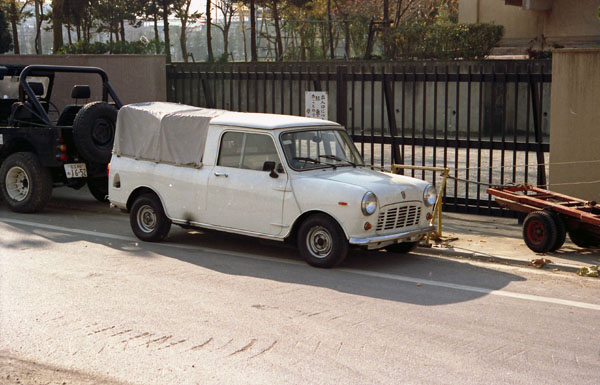 (07-9c)89-18-13 1961-80 Mini Pick-up.jpg