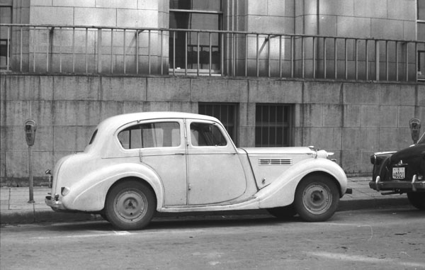 (075-14) 1938-48 Sunbeam Talbot 2Litre Sports Saloon.jpg