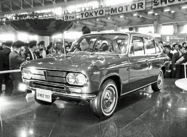 (08-10)(183-43) 1967 Isuzu 117 4dr Sedan (Florian Prototype by Ghia).jpg