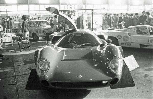 (08-11a)(199-36) 1969 Lola T70 MkⅢ.jpg