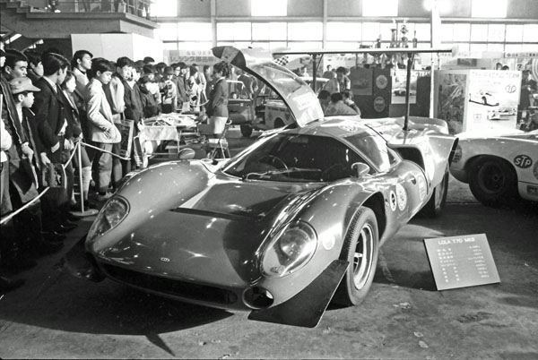 (08-11b)(199-37E) 1969 Lola T70 MkⅢ.jpg