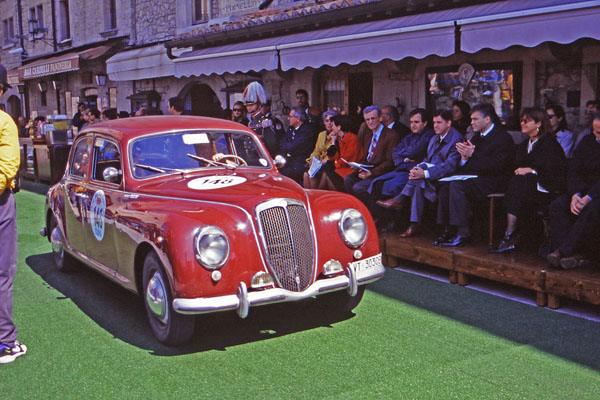 (08-2a)(97-31-37E) 1952 Lancia Aurelia B22.jpg