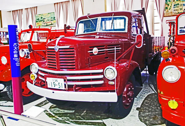 (08-3d)17-10-11_426 1951 Isuzu TX 342 Truck.JPG