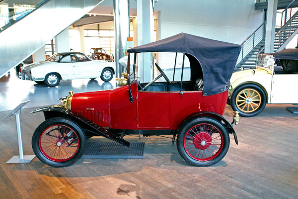 (08-4c) 1913 Bebe Peugeot(Bugatti T-19).JPG