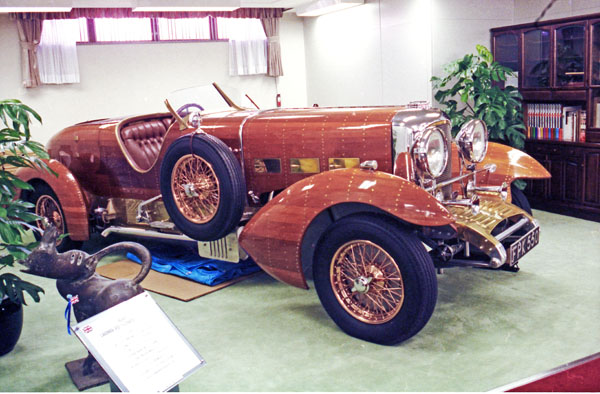 (08-6e)90-28-30 1939 Lagonda V12 Tulipwood Roadstar.jpg