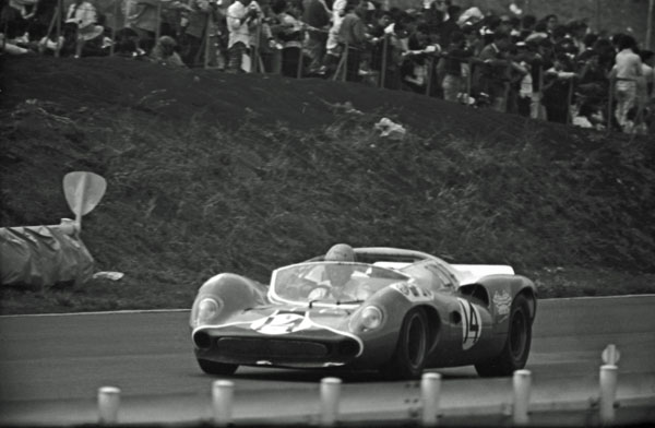 (08-7a)(181-28)#14 1966 Lola T-70　Mk2.jpg