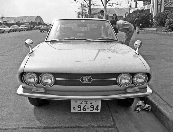 (08-9d)246-39 1969 Isuzu 117 Coupe.jpg