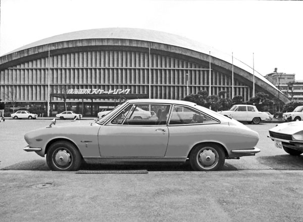 (08-9f)246-42 1969 Isuzu 117 Coupe.jpg