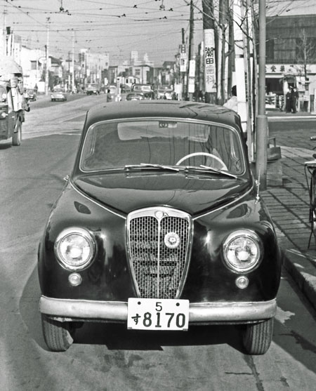 (09-1a)(038-19) 1953 Lancia Appia 1a serie Berlina.jpg