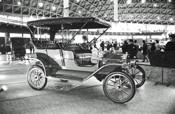 (09-1b)1909 253-07 1909 Ford Model T Touring.jpg