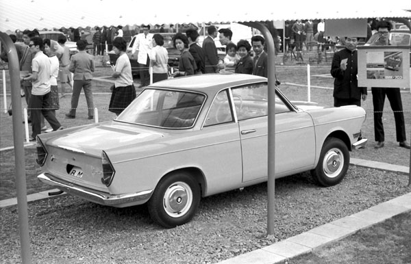 (09-2a)(099-24) 1962 BMW 700 2dr Coupe.jpg