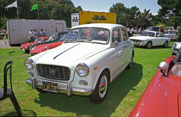 (09-3a)(98-17-36E) 1060-61 Lancia Appia 3a serie Berlina.jpg