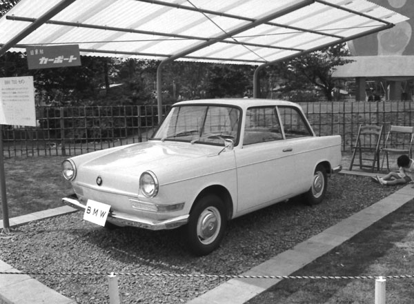 (09-3b)(098-29) 1962 BMW 700 2dr Sedan.jpg