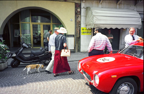 (09-4a)(00-08-19)#333 1957 Lancia Appia GT Zagato.jpg