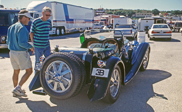 (10-1c) (95-33-09) 1931 Bugatti T-54 Roadster.jpg