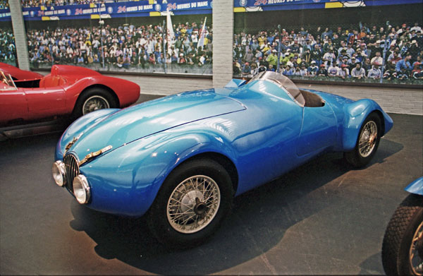 (10-2b)(02-11-05) 1939 Simca 8 Gordini.jpg