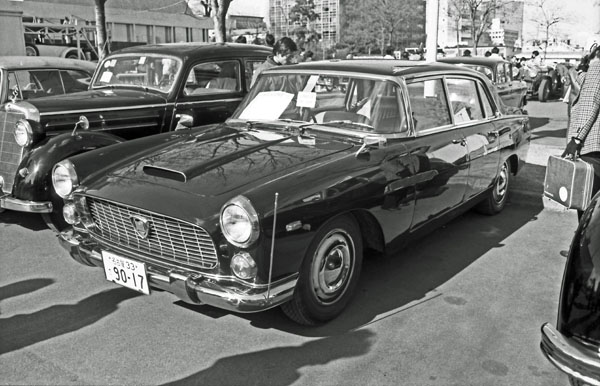 (10-2b)(317-06) 1968 Lancia Flaminia 2.8 pininfarina.jpg