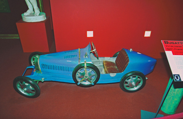 (11-2b)(02-02-02) 1928 Bugatti type52 Babycar.jpg