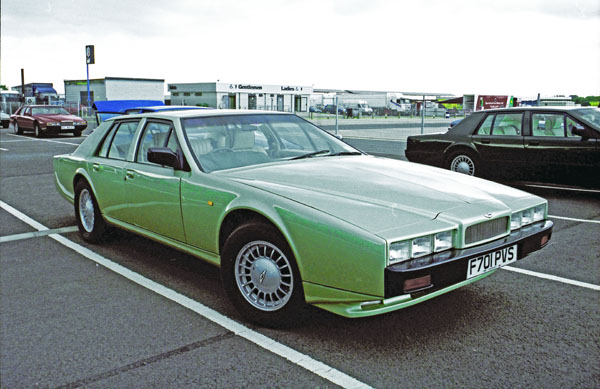 (11-3b)(00-37-02) 1987- AstonMartin-Lagonda sr.4 Saloon.jpg